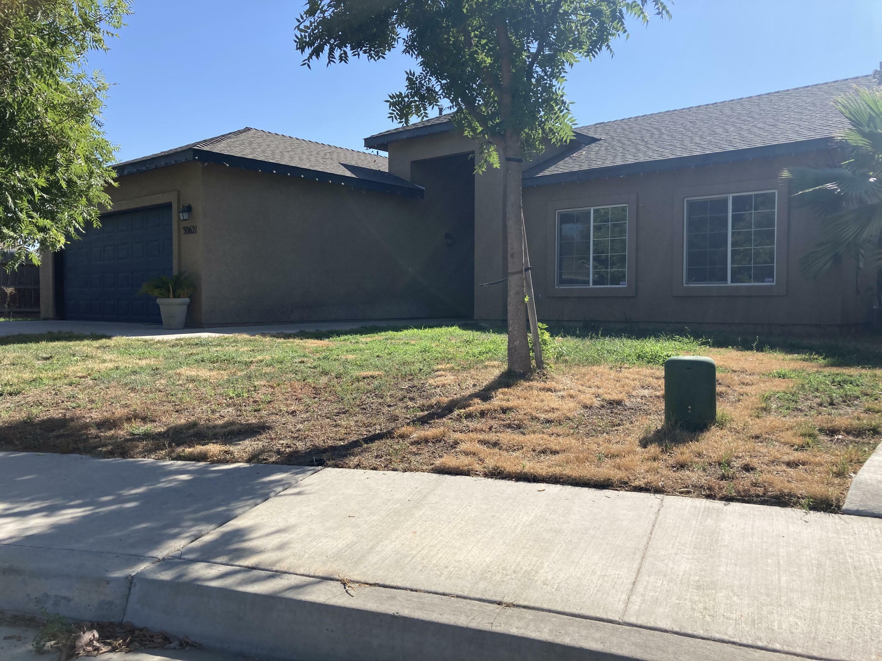 30621 Kit Fox Court  Visalia CA 93291 photo