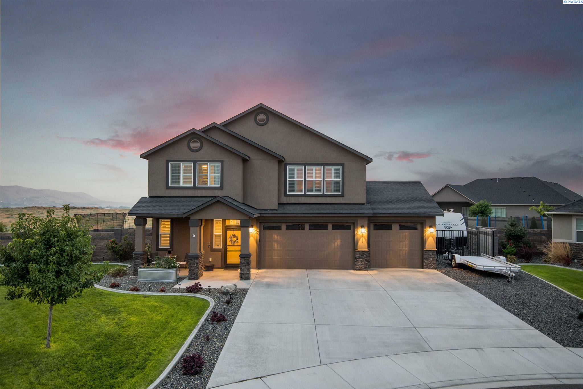 Property Photo: 6880 Obsidian Court WA 99353