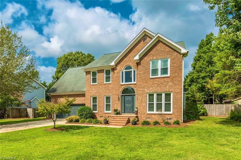 Property Photo: 1331 Primrose Lane NC 27265