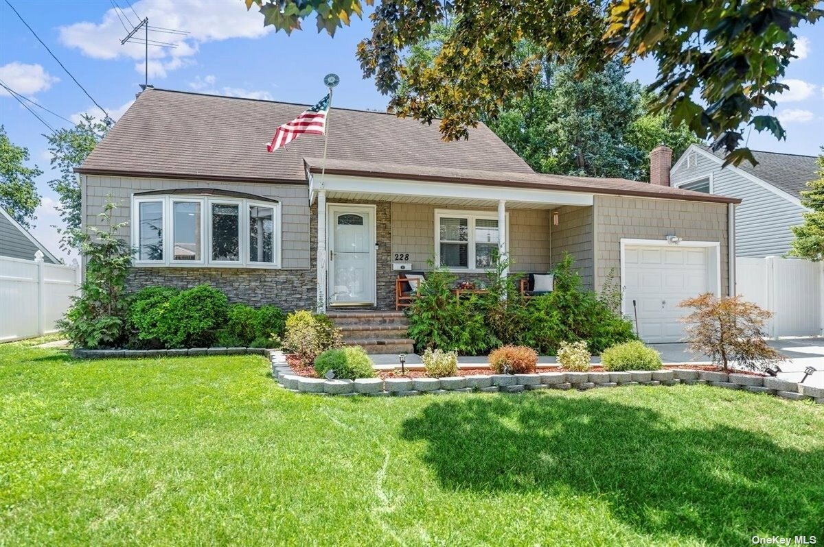 Property Photo:  228 Heathcote Road  NY 11757 