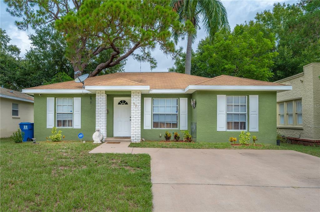 Property Photo:  821 35th Avenue S  FL 33705 