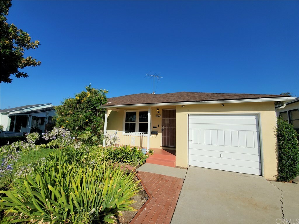 Property Photo:  8829 Maryknoll Avenue  CA 90605 