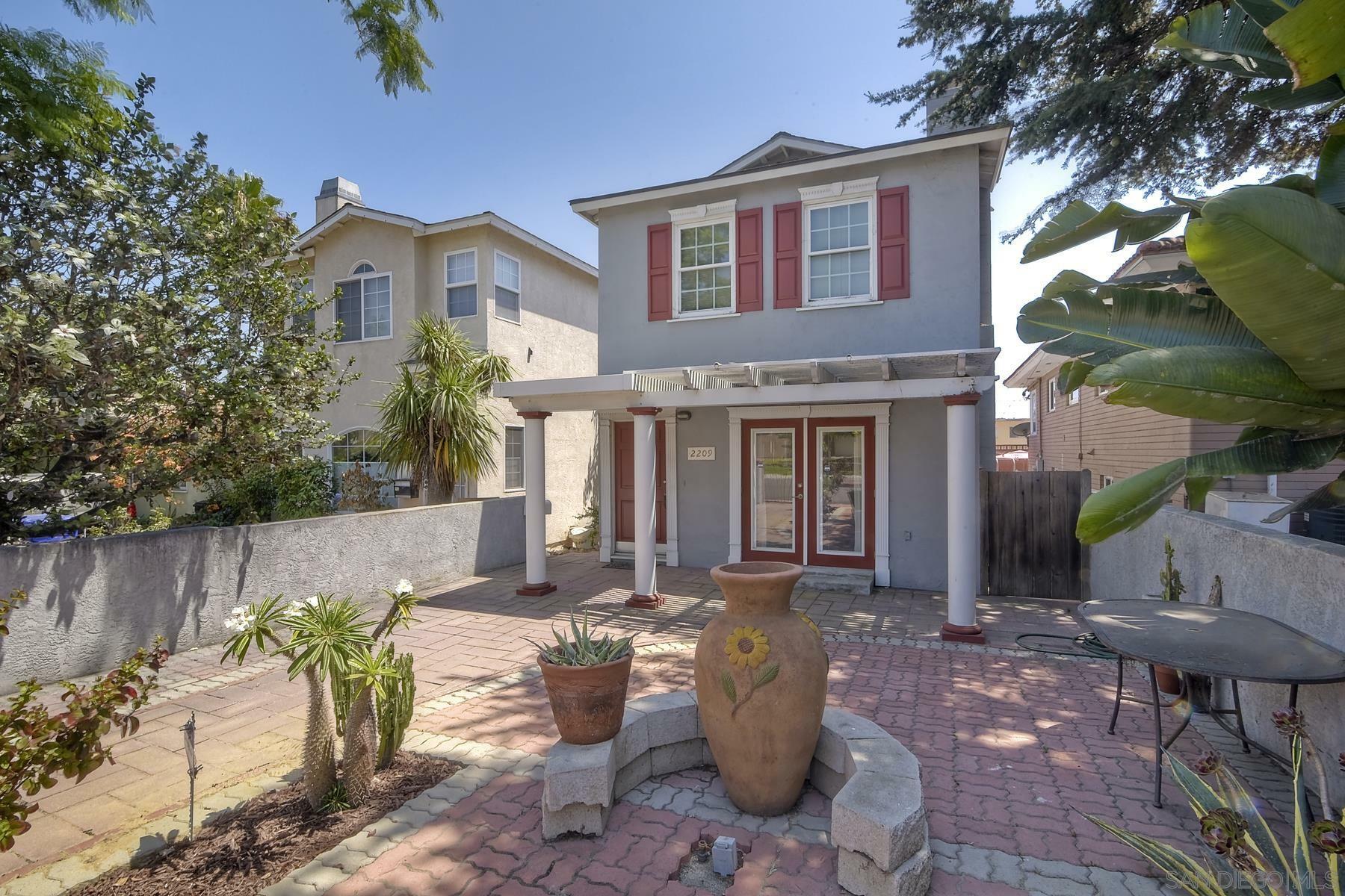 Property Photo: 2209 Emerald St CA 92109