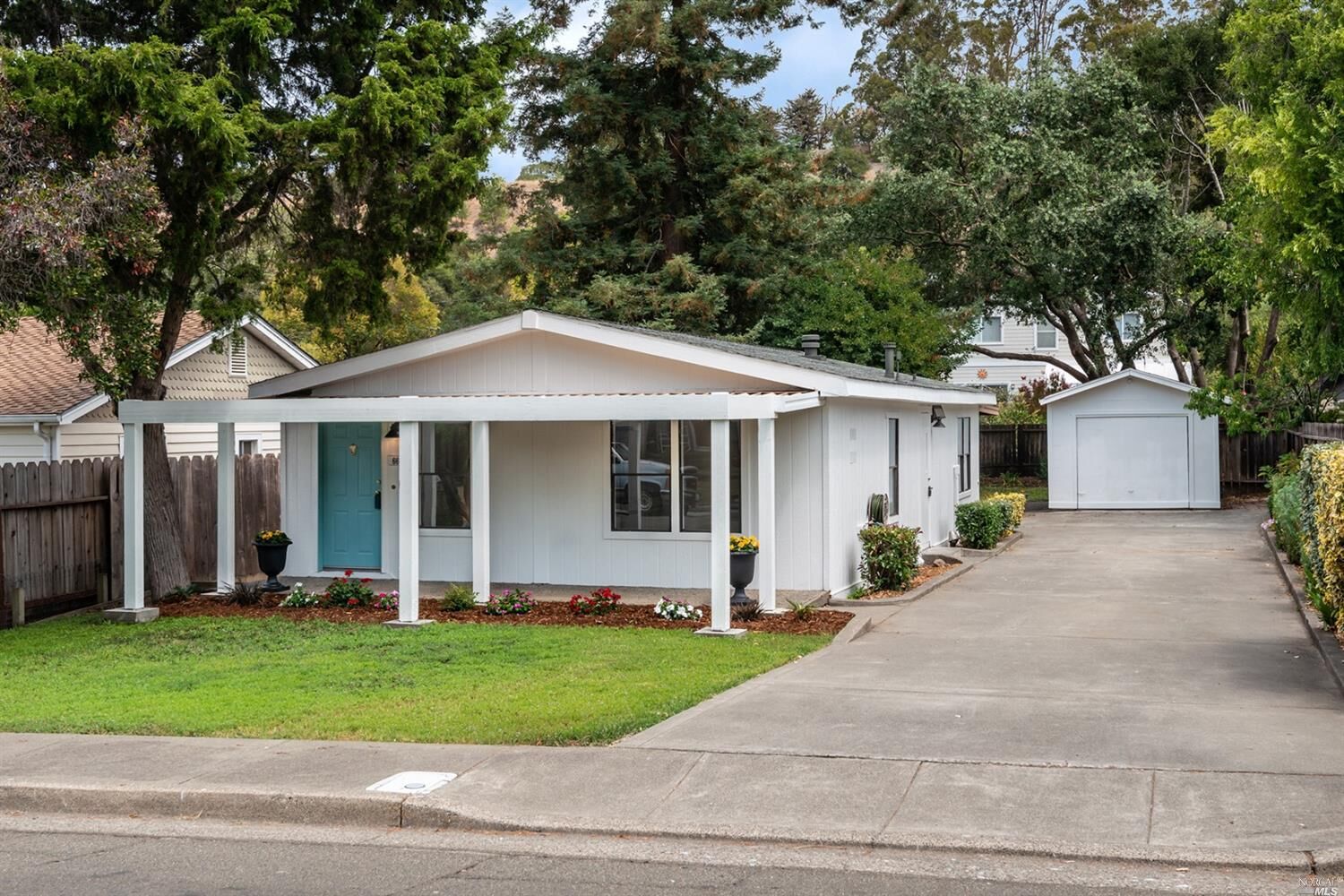 Property Photo:  668 Plum Street  CA 94945 