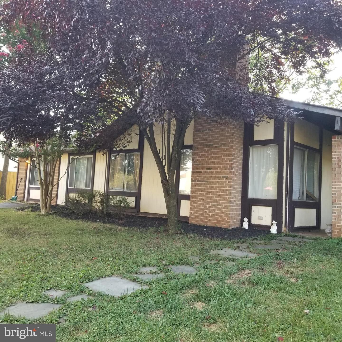 Property Photo:  110 Penny Lane  VA 20164 