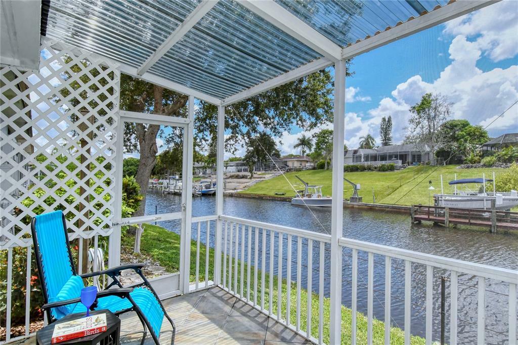 Property Photo:  2612 Riverbluff Parkway V-156  FL 34231 