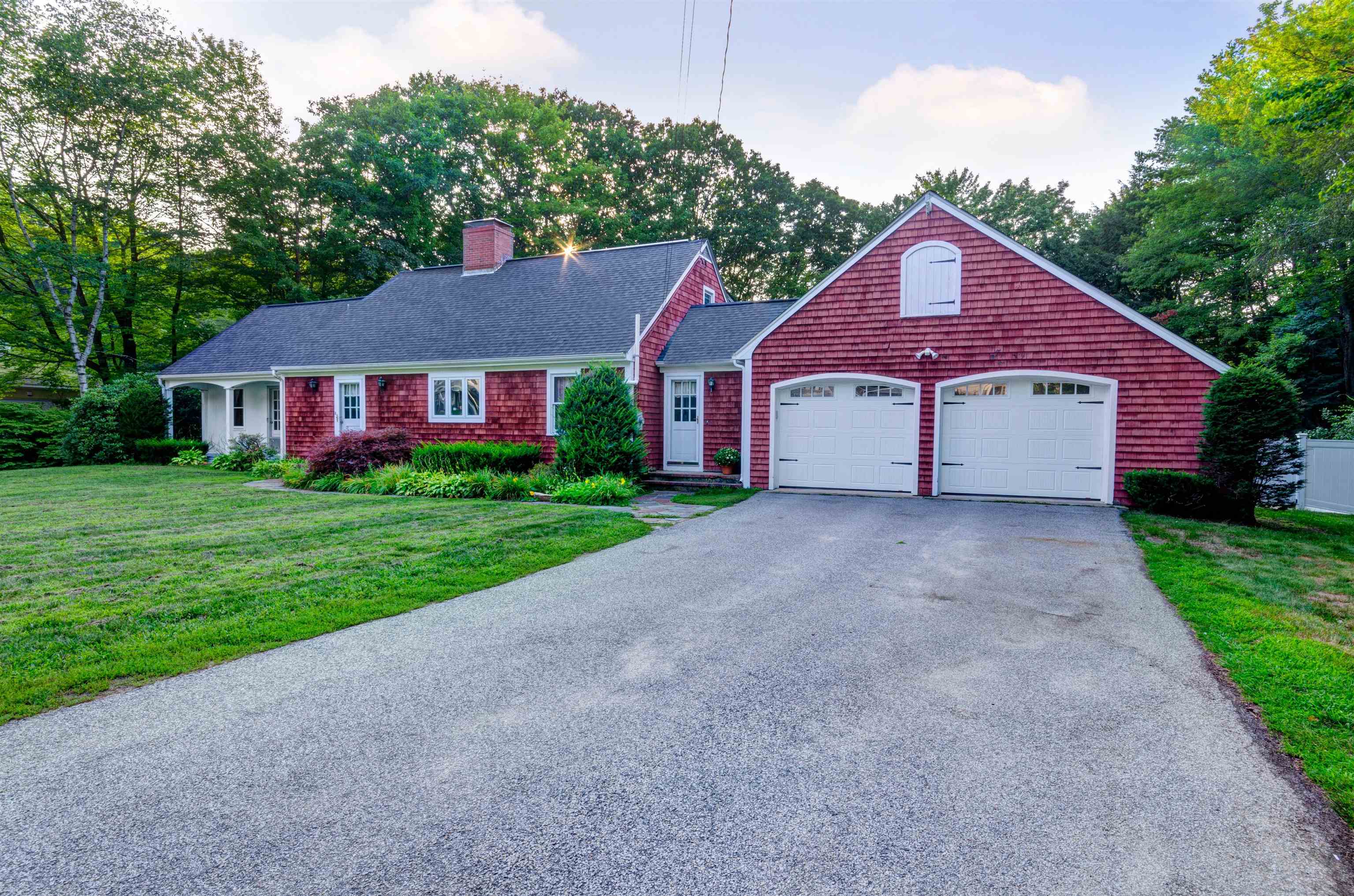 Property Photo: 12 Ridgewood Drive NH 03304