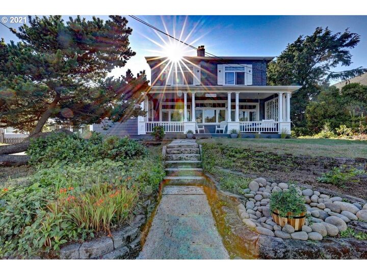 402 N Downing St  Seaside OR 97138 photo