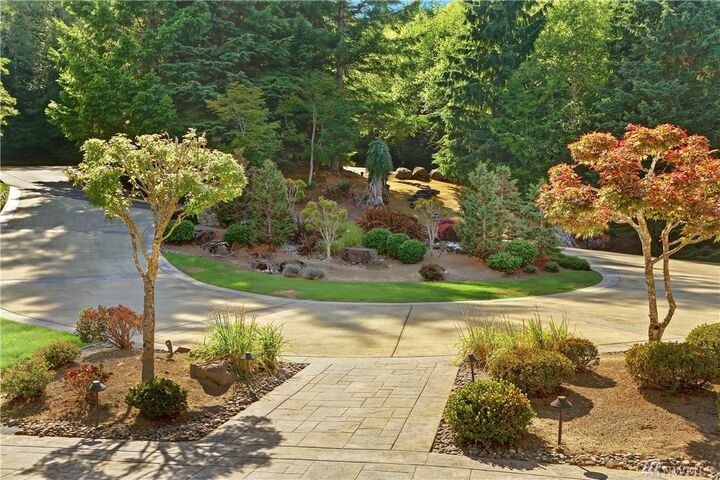 Property Photo:  15512 Uplands Wy SE  WA 98045 