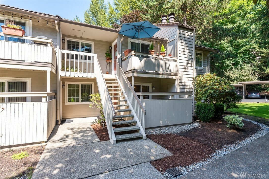 Property Photo:  14200 NE 171st St C 108  WA 98072 