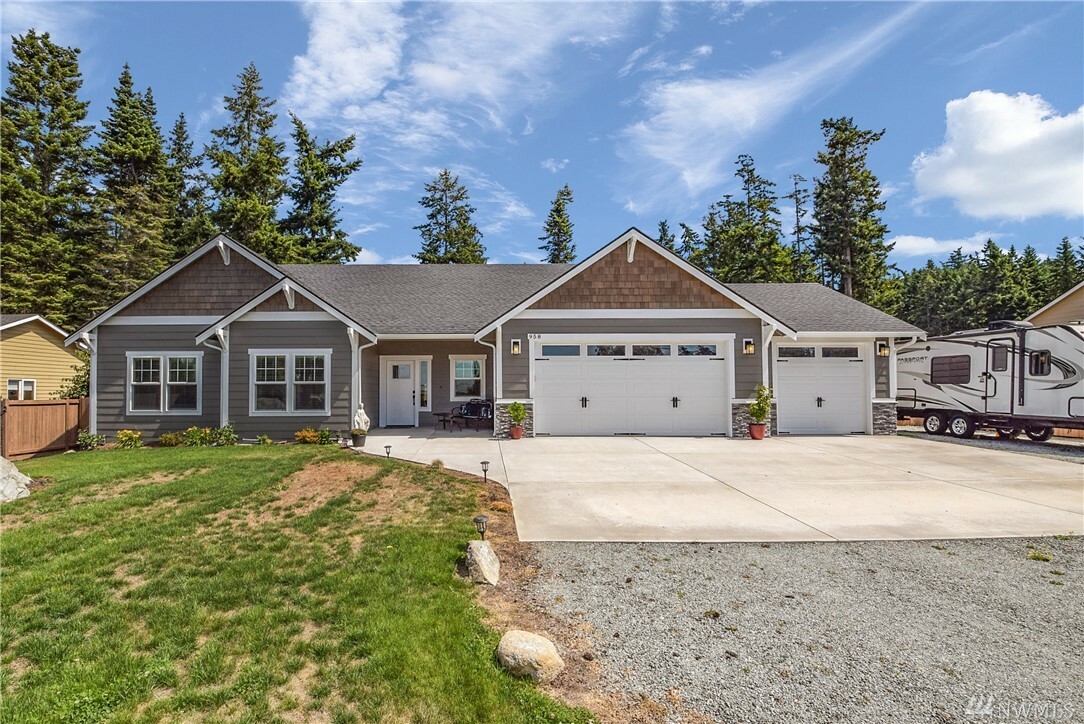 Property Photo:  958 NW Camano Dr  WA 98282 