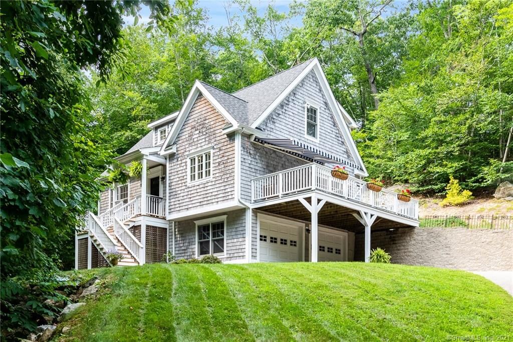 Property Photo:  27 Mitchel Terrace  CT 06442 