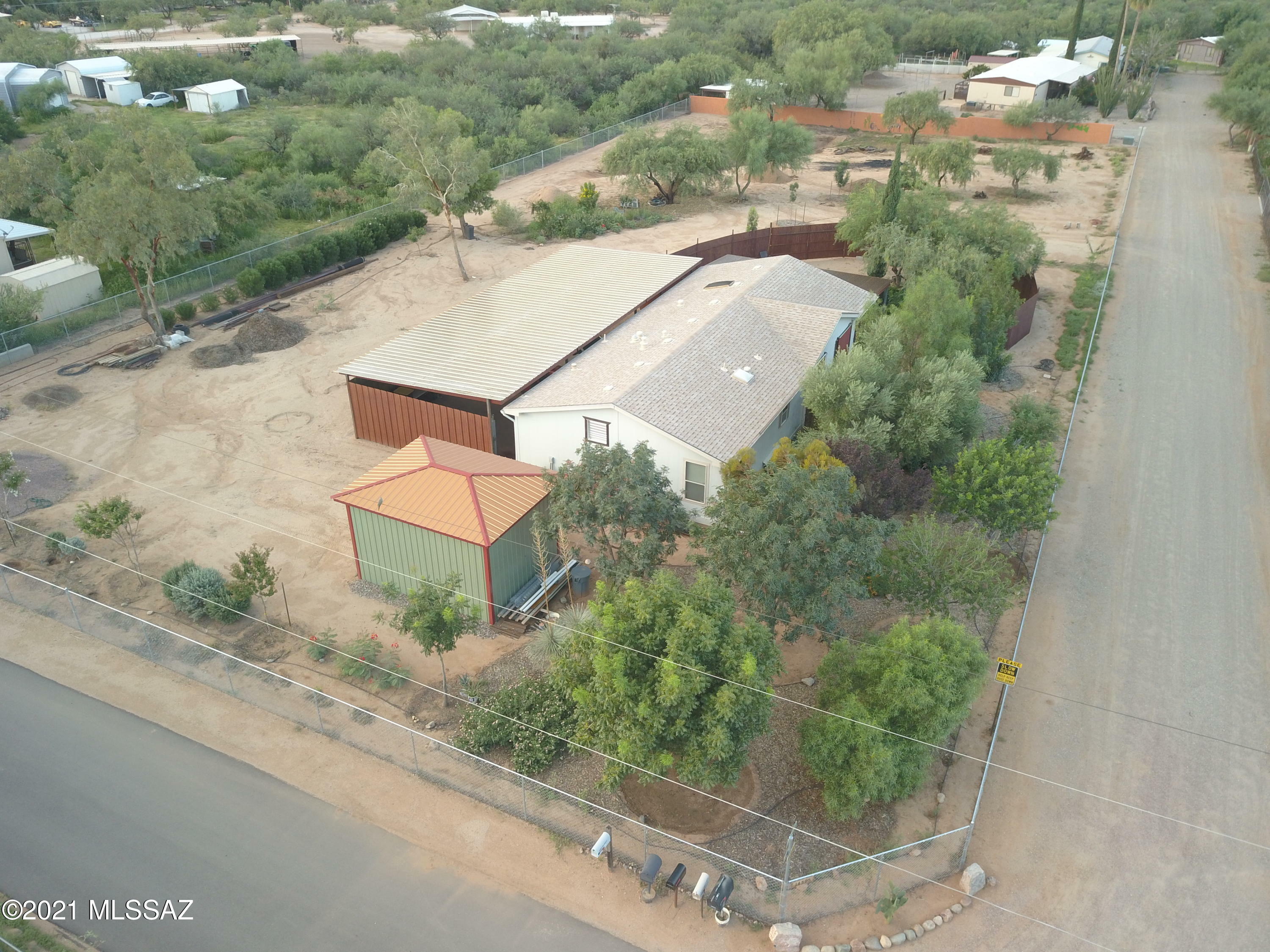 Property Photo:  14595 N Twin Lakes Drive  AZ 85739 