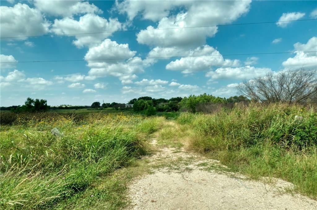 Property Photo:  1160 County Road 445  TX 76574 