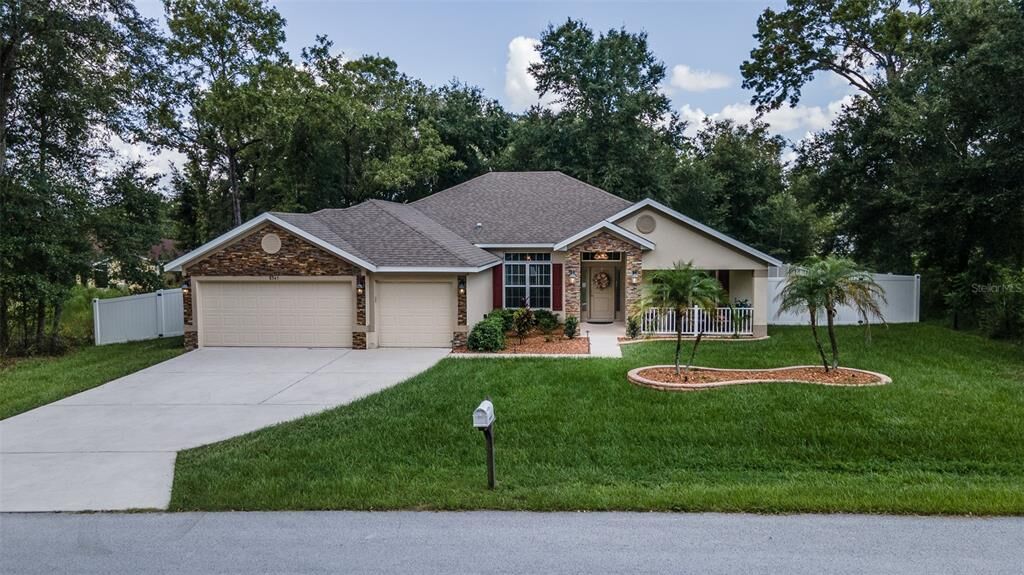 Property Photo: 8345 SE 161st Street FL 34491