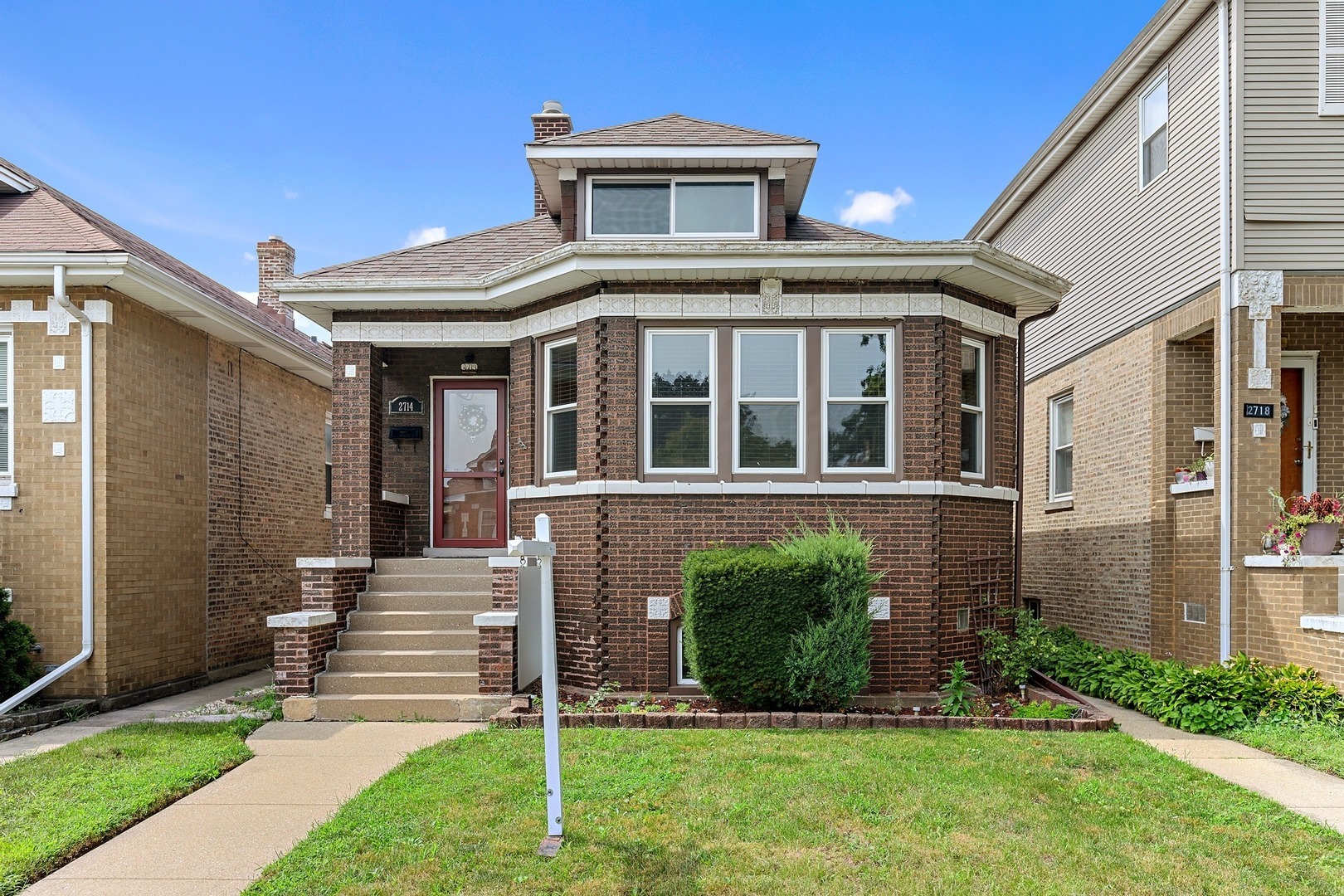 Property Photo:  2714 N 76th Court  IL 60707 