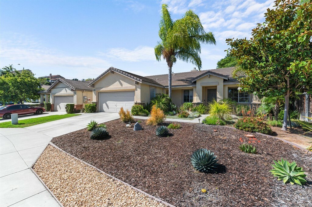 Property Photo:  1004 Glendora Drive  CA 92057 