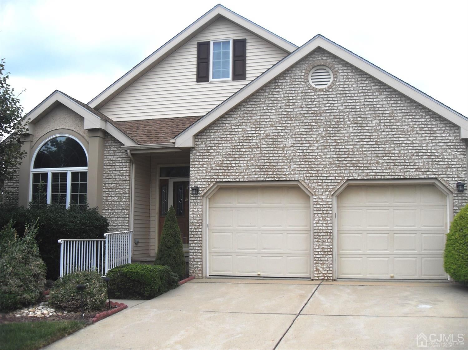 Property Photo:  50 Leeds Lane  NJ 08831 