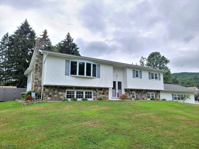 Property Photo: 13 Clover Ln NJ 07418