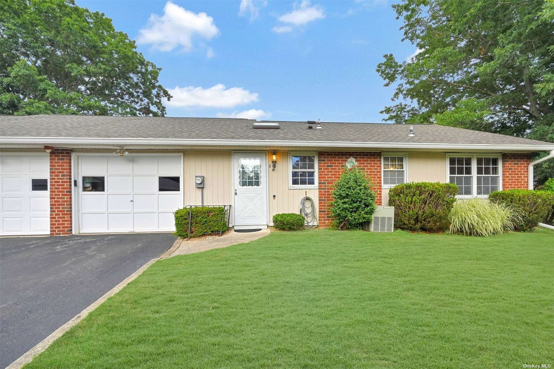 Property Photo:  205 A Newcastle 205A  NY 11961 