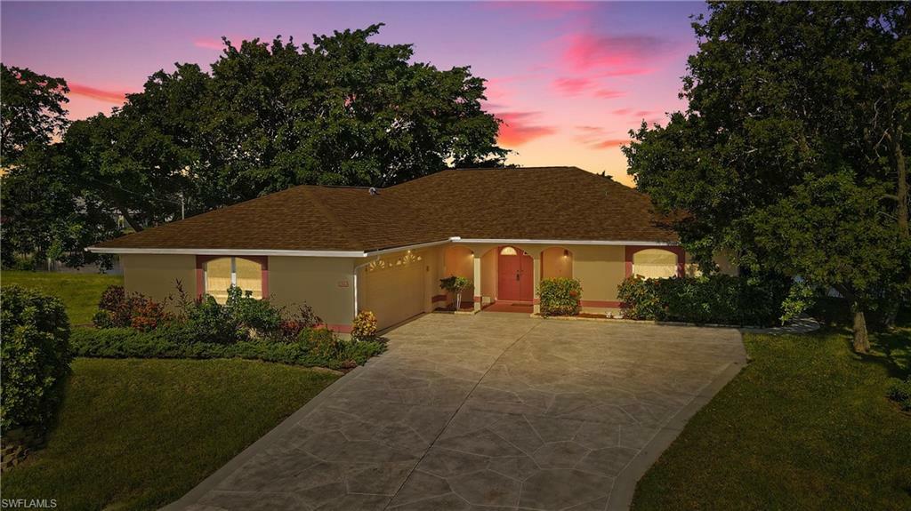 Property Photo: 1326 NW 40th Place FL 33993