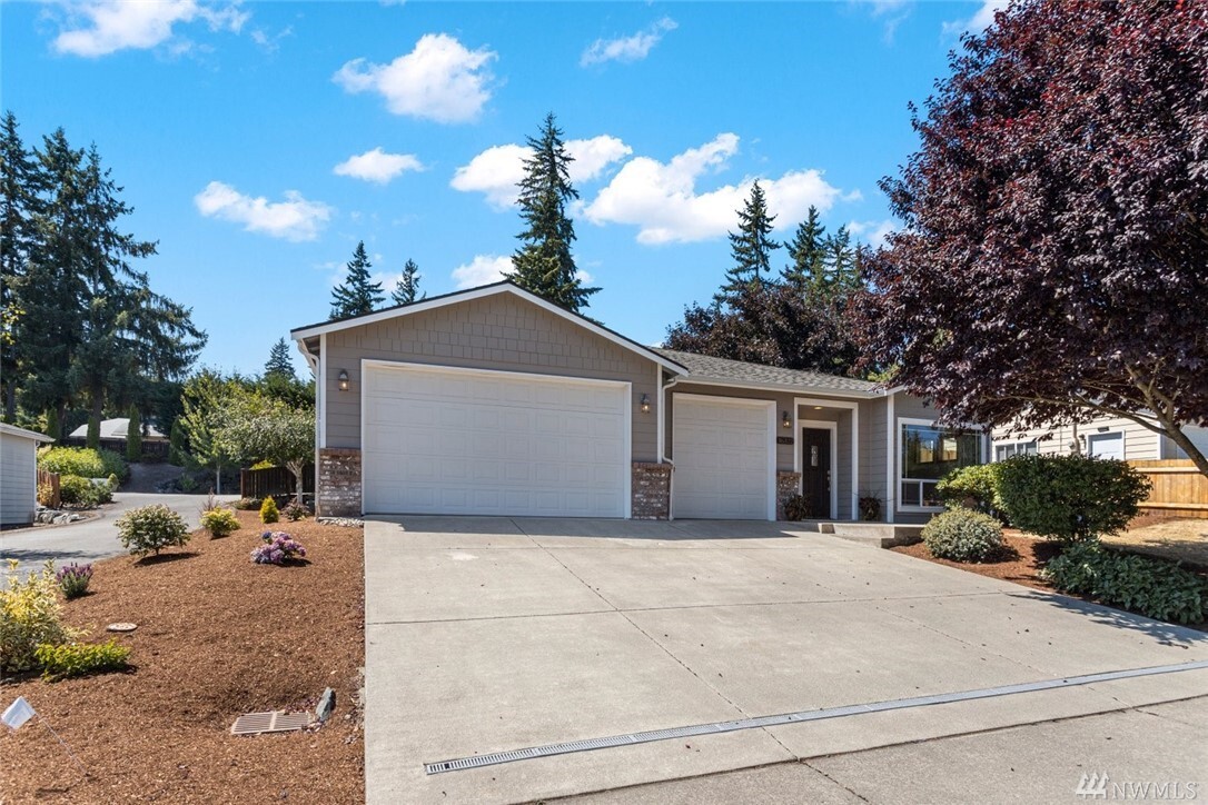 Property Photo: 16322 2nd Dr SE WA 98012