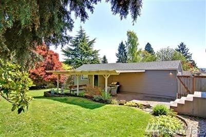 Property Photo:  11426 Marine View Dr SW  WA 98146 