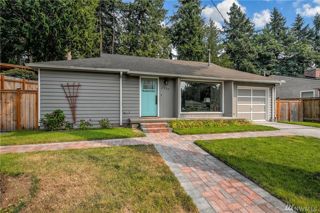 Property Photo:  9720 46th Ave NE  WA 98115 