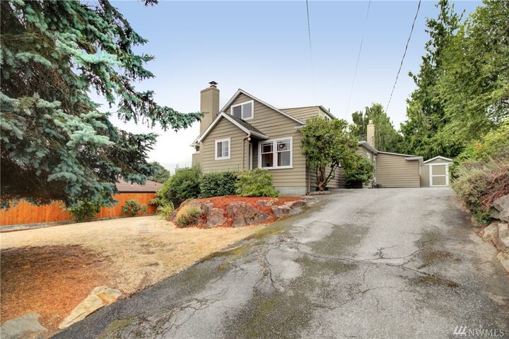 Property Photo: 616 NW 122nd St WA 98177