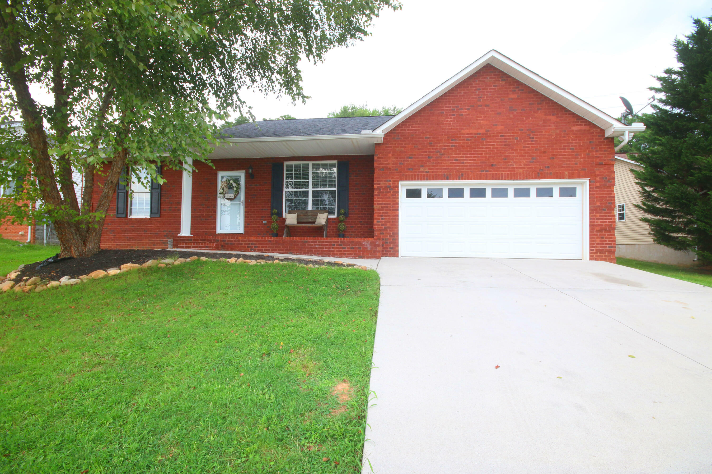 Property Photo:  4136 Riverstone Lane  TN 37918 