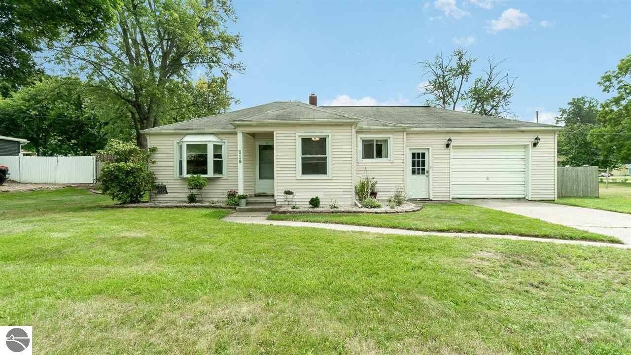 Property Photo:  519 Virginia Street  MI 48801 