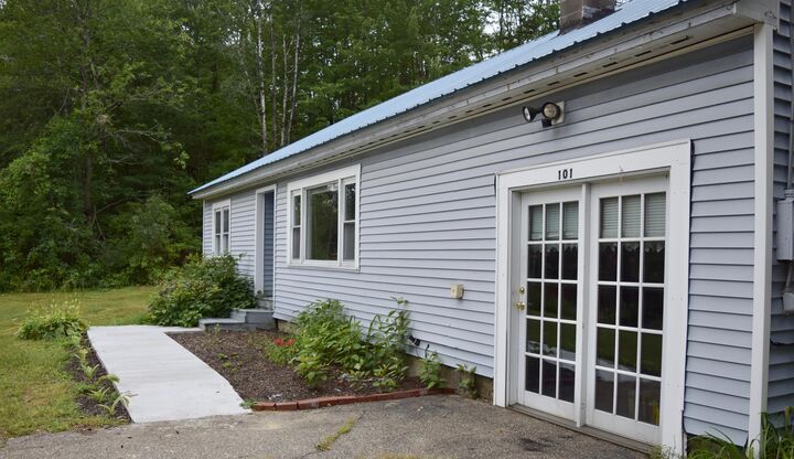 Property Photo:  101 Riverside Drive  NH 03217 
