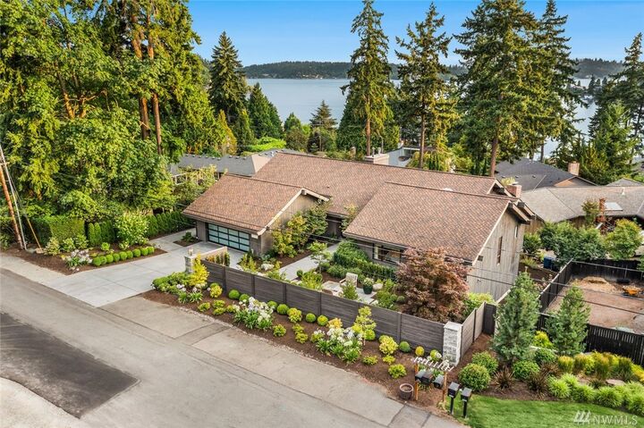 Property Photo:  9235 NE 1st St  WA 98004 