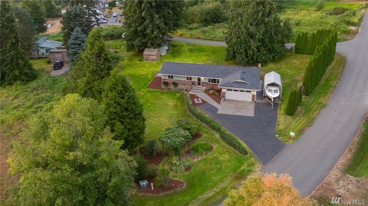 Property Photo: 7027 73rd Place SE WA 98290