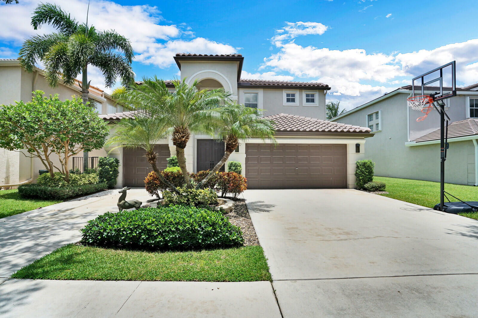 Property Photo:  7599 Great Oak Drive  FL 33467 