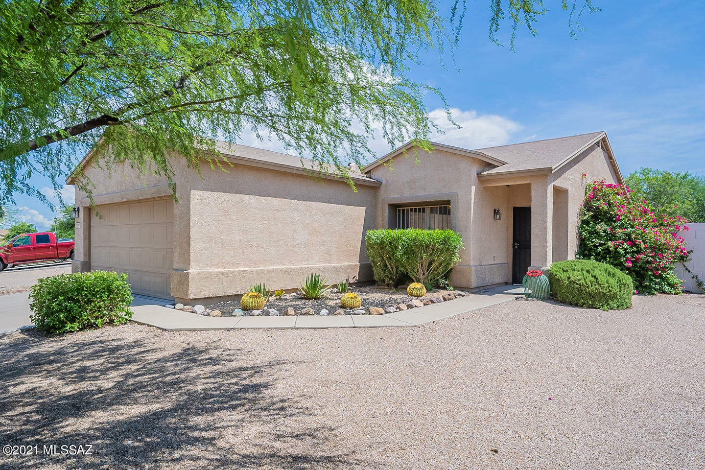 Property Photo:  5389 S Royal Richmond Drive  AZ 85706 