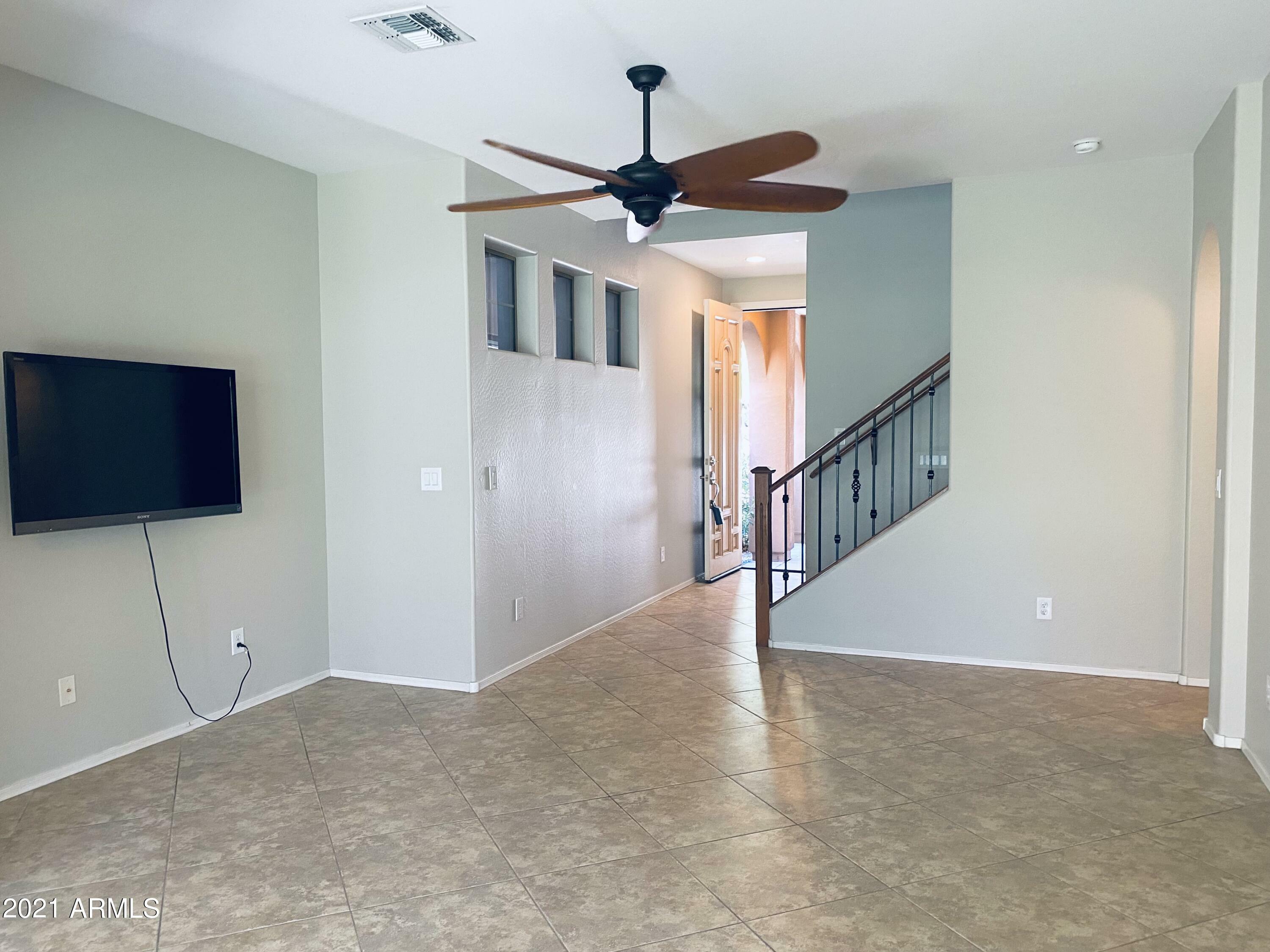 Property Photo:  1613 W Lacewood Place  AZ 85045 