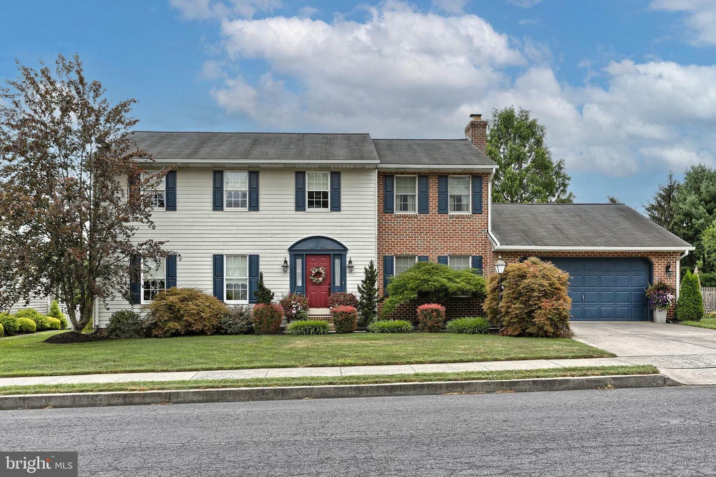 Property Photo:  908 Peachtree Drive  PA 17055 