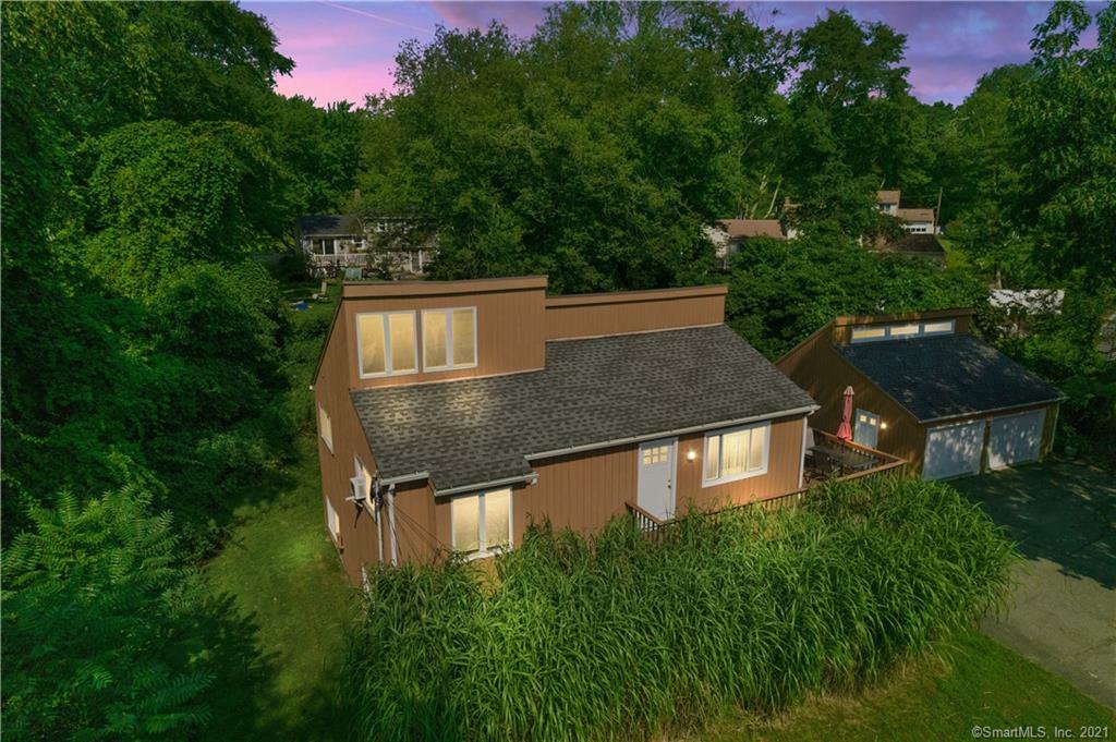 Property Photo: 7 Tamarack Drive CT 06413