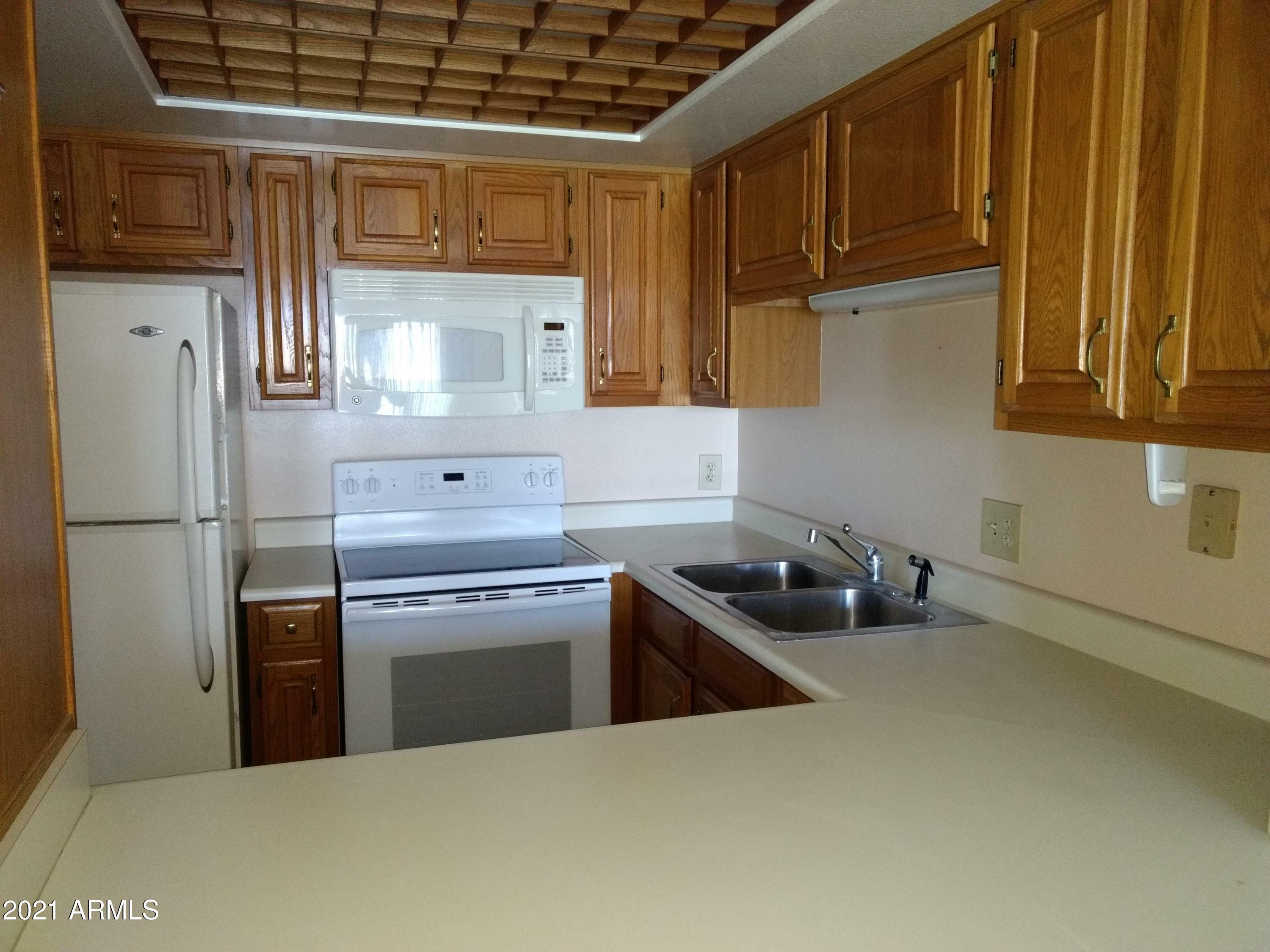 Property Photo: 10330 W Thunderbird Boulevard AZ 85351