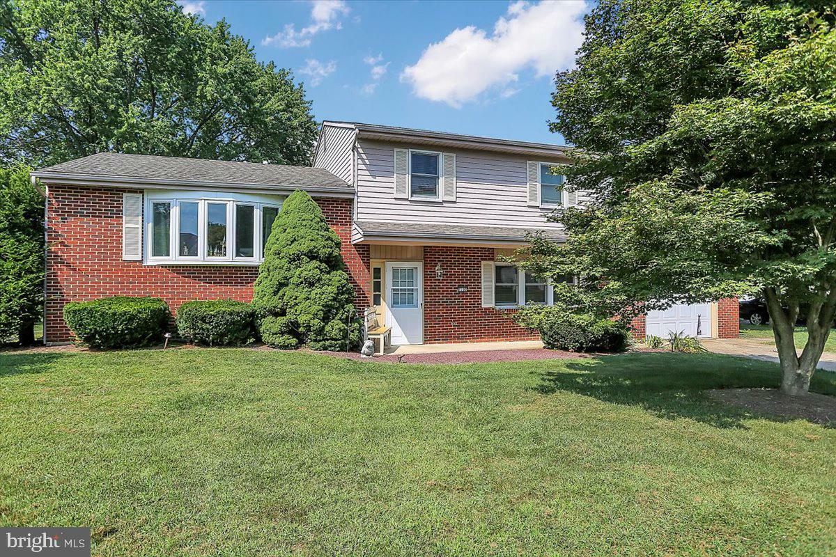Property Photo: 1102 Granada Lane PA 17055