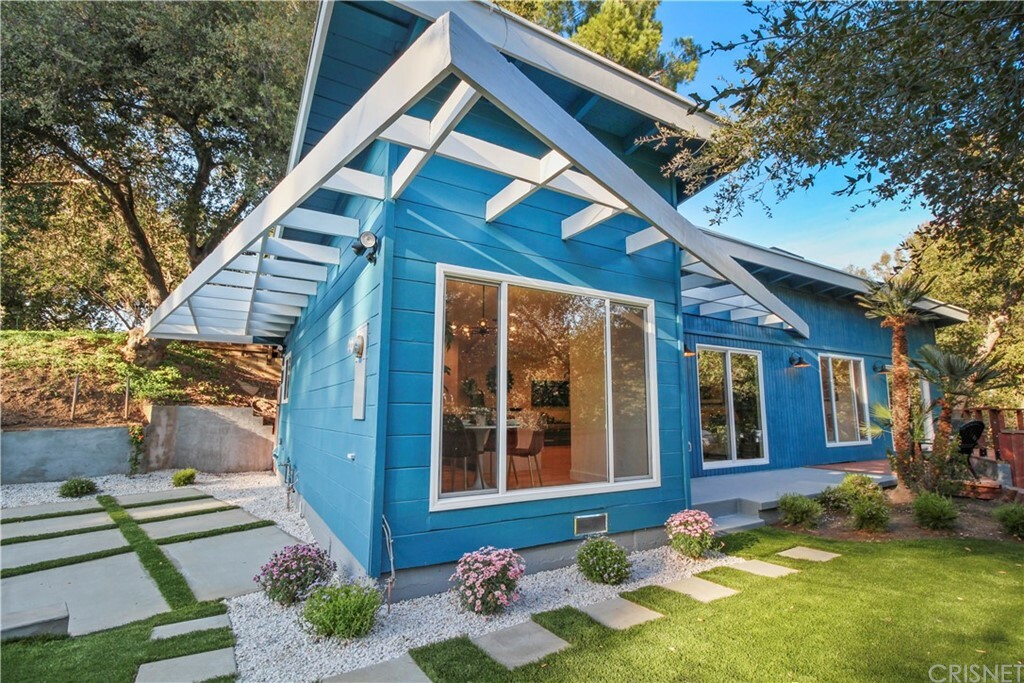 Property Photo:  4325 Canoga Avenue  CA 91364 