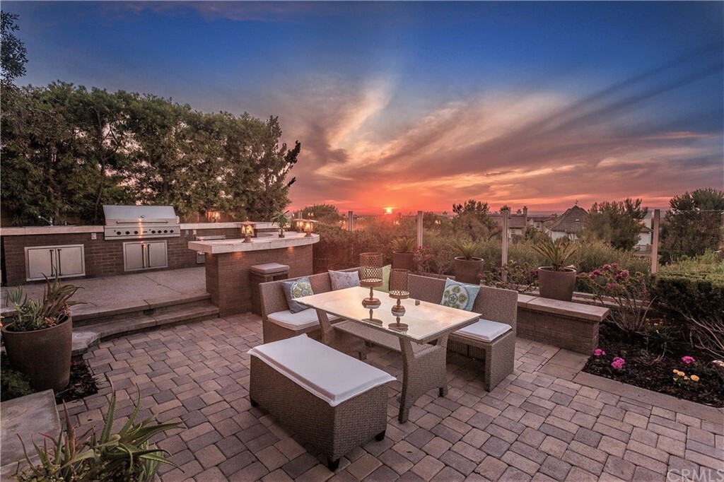 Property Photo: 3 Ferrand CA 92657
