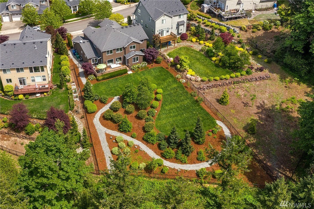 Property Photo: 13937 SE 81st Place WA 98059
