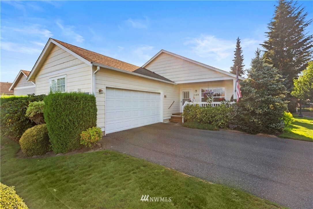 Property Photo:  1123 Fidalgo Drive  WA 98233 