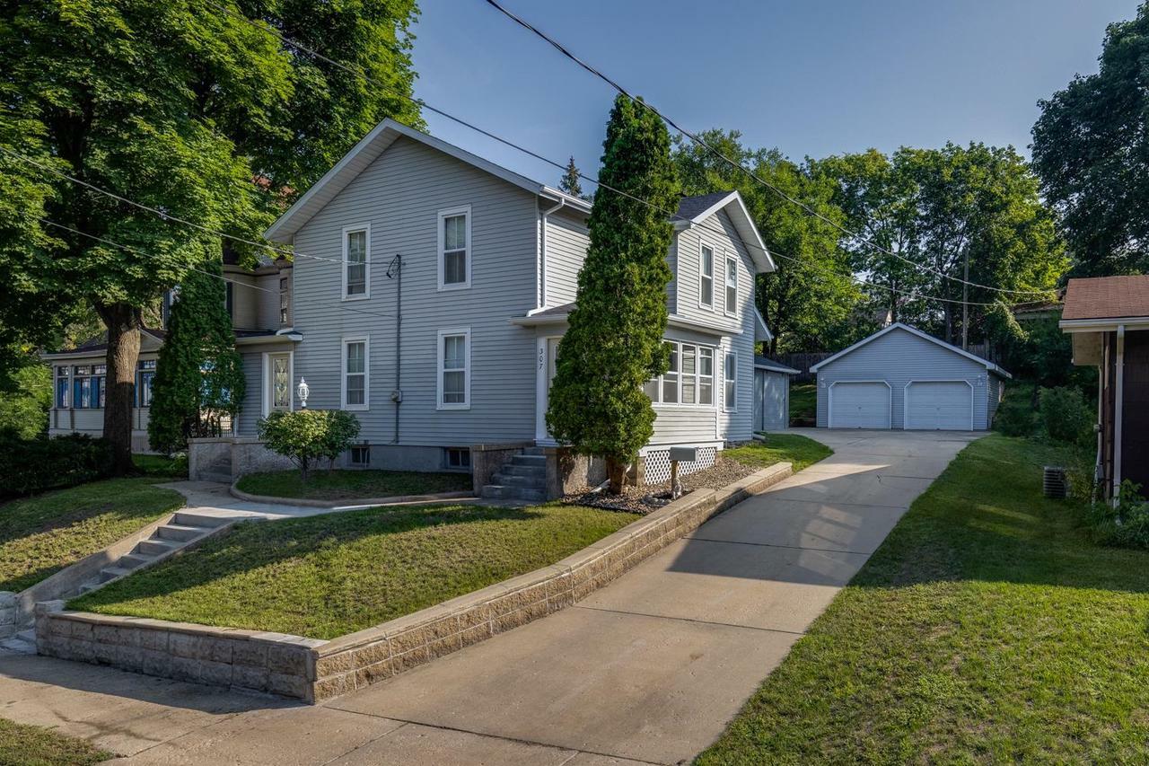 Property Photo:  307 South Division St  WI 53545 