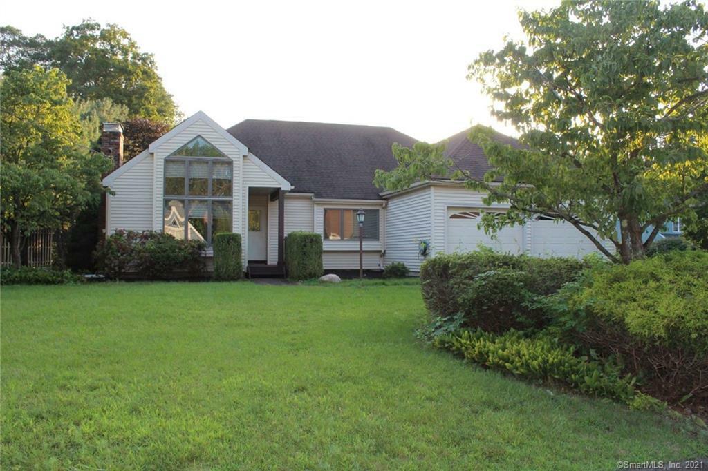 Property Photo:  12 Robin Hill Lane  CT 06518 