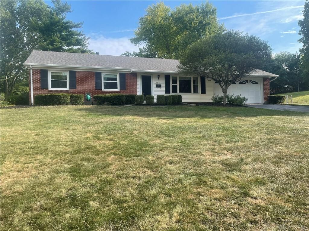 Property Photo: 4010 Tredwell Place OH 45430