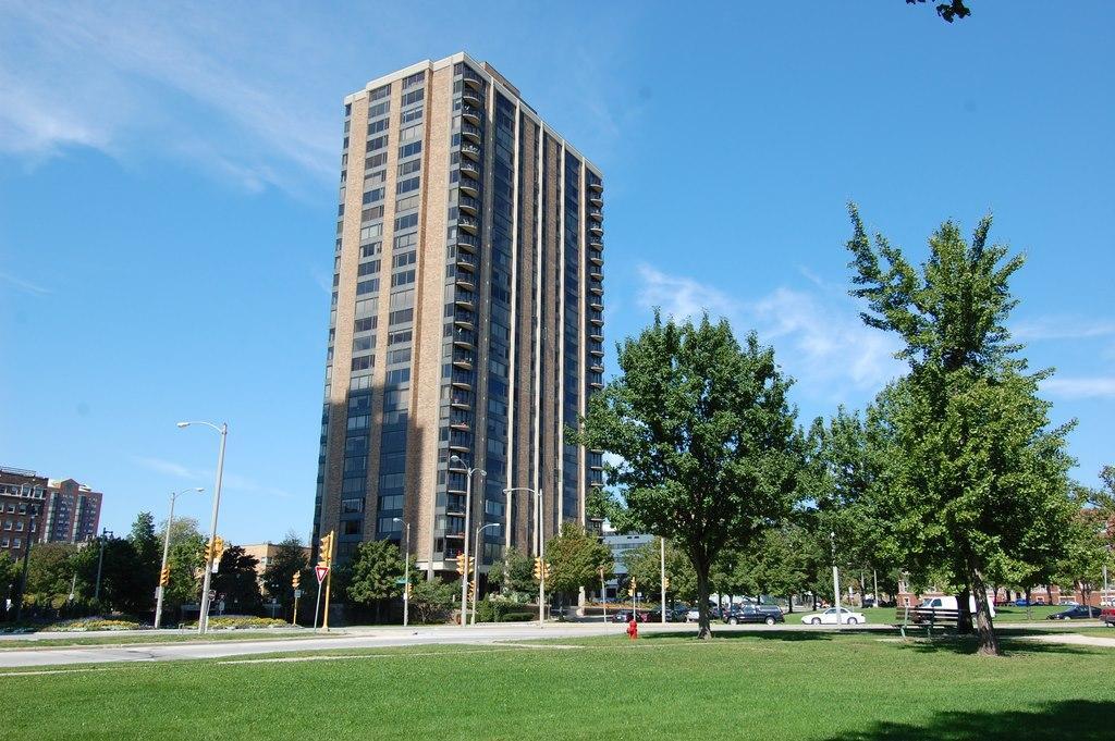 Property Photo: 929 N Astor St 2601/2603 WI 53202