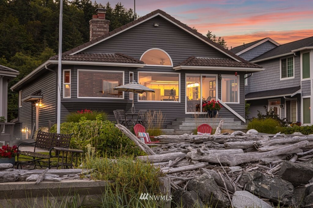 Property Photo:  1880 Shore Avenue  WA 98249 